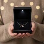 Doppelherz Kette mit Led Box